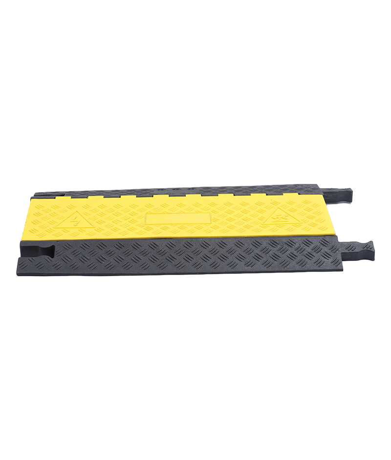 5 Channels Rubber Cable Speed Hump DW-L09